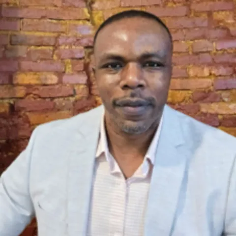 Portrait of Olakunle “Le” Omolabi